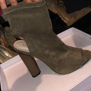 Fashion nova olive green shoes